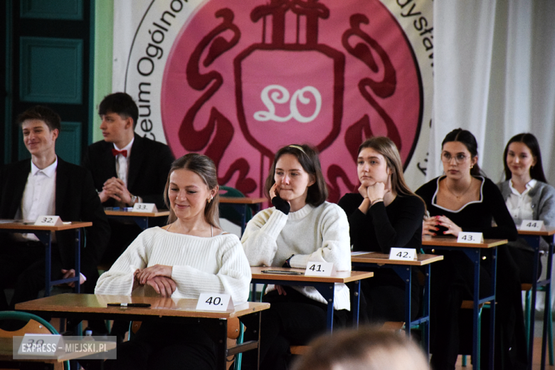 Matura 2025 rozpoczęta! W ząbkowickim liceum do egzaminu przystąpiło ponad 100 uczniów