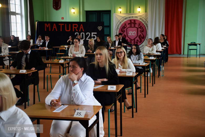 Matura 2025 rozpoczęta! W ząbkowickim liceum do egzaminu przystąpiło ponad 100 uczniów