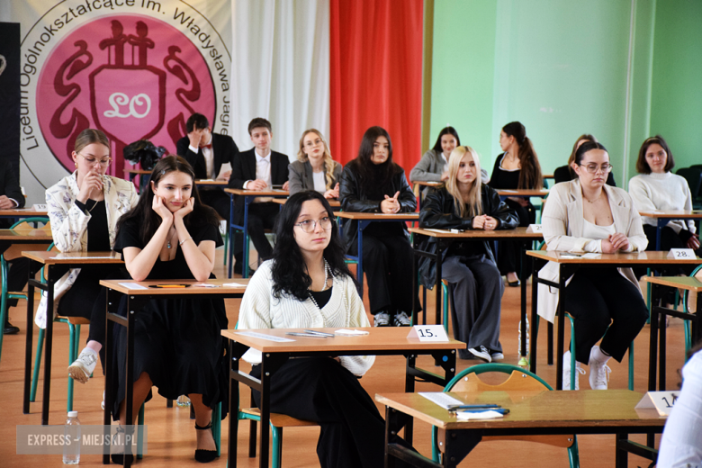 Matura 2025 rozpoczęta! W ząbkowickim liceum do egzaminu przystąpiło ponad 100 uczniów