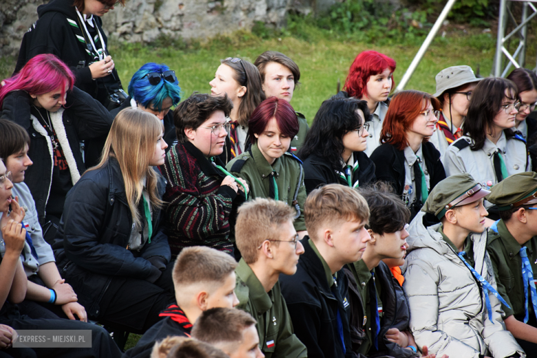 Blask ognia, dźwięk gitar i harcerskie melodie – ruszył Srebrnogórski Festiwal Piosenki Harcerskie