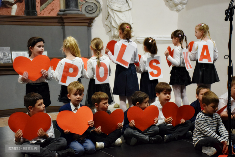 Uroczysta sesja Rady Miejskiej w Złotym Stoku z okazji 35-lecia odrodzenia samorządu terytorialnego
