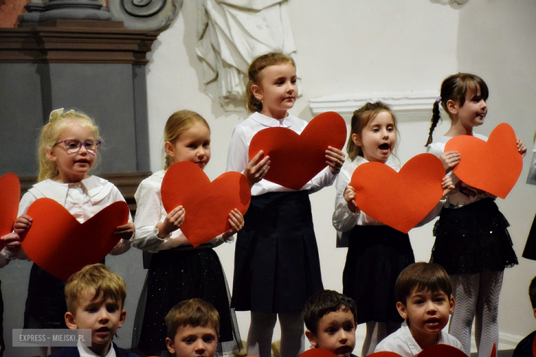 Uroczysta sesja Rady Miejskiej w Złotym Stoku z okazji 35-lecia odrodzenia samorządu terytorialnego