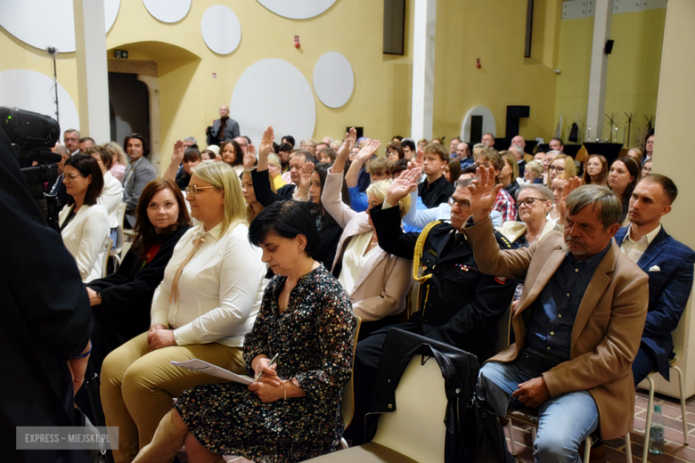 Uroczysta sesja Rady Miejskiej w Złotym Stoku z okazji 35-lecia odrodzenia samorządu terytorialnego