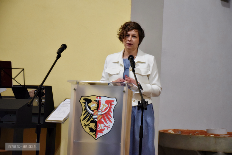 Uroczysta sesja Rady Miejskiej w Złotym Stoku z okazji 35-lecia odrodzenia samorządu terytorialnego