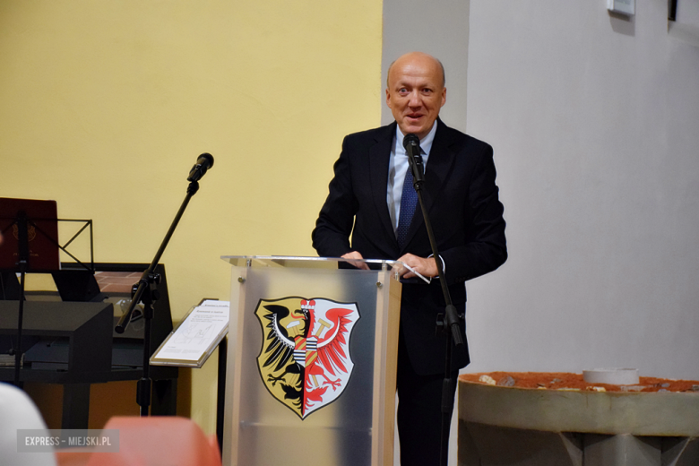 Uroczysta sesja Rady Miejskiej w Złotym Stoku z okazji 35-lecia odrodzenia samorządu terytorialnego