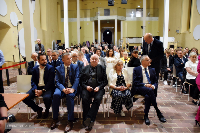 Uroczysta sesja Rady Miejskiej w Złotym Stoku z okazji 35-lecia odrodzenia samorządu terytorialnego