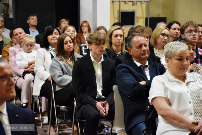 Uroczysta sesja Rady Miejskiej w Złotym Stoku z okazji 35-lecia odrodzenia samorządu terytorialnego