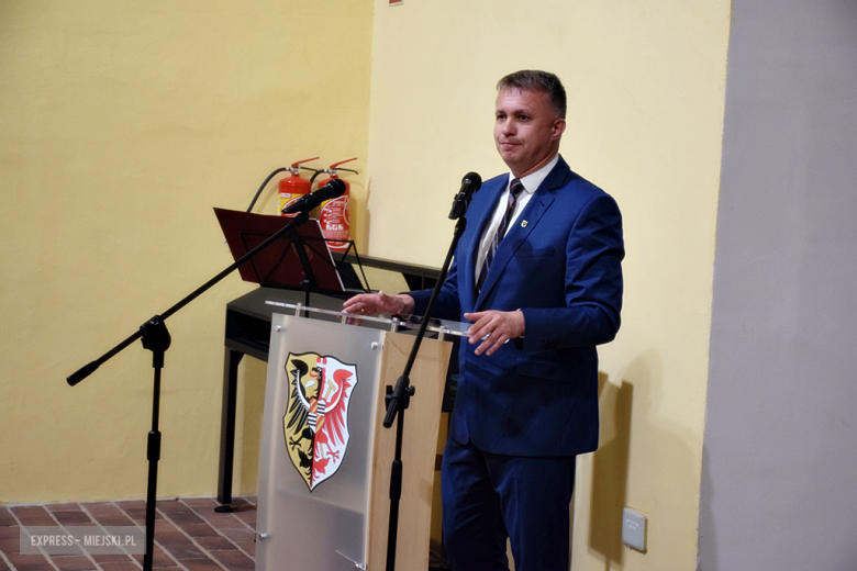 Uroczysta sesja Rady Miejskiej w Złotym Stoku z okazji 35-lecia odrodzenia samorządu terytorialnego