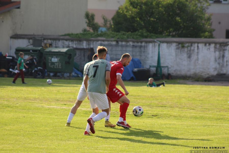 Klasa okręgowa: Zamek Kamieniec Ząbkowicki 4:0 (1:0)  Pogoń Pieszyce