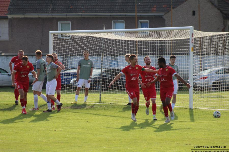 Klasa okręgowa: Zamek Kamieniec Ząbkowicki 4:0 (1:0)  Pogoń Pieszyce