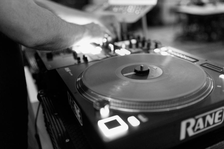 Nastrojowy Leski i energetyczny DJ CREON na rozpoczęcie ZiębiceFEST! 2025