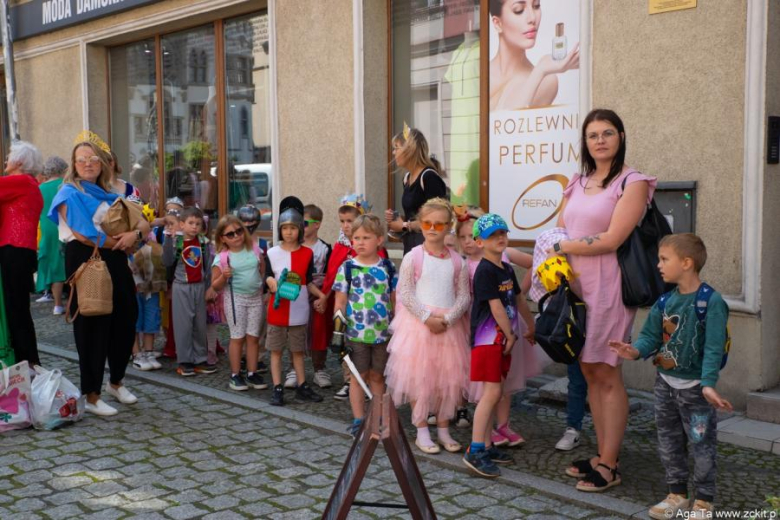 Międzypokoleniowa Biesiada Historyczna z Frankensteinem – radość, historia i wspólna zabawa
