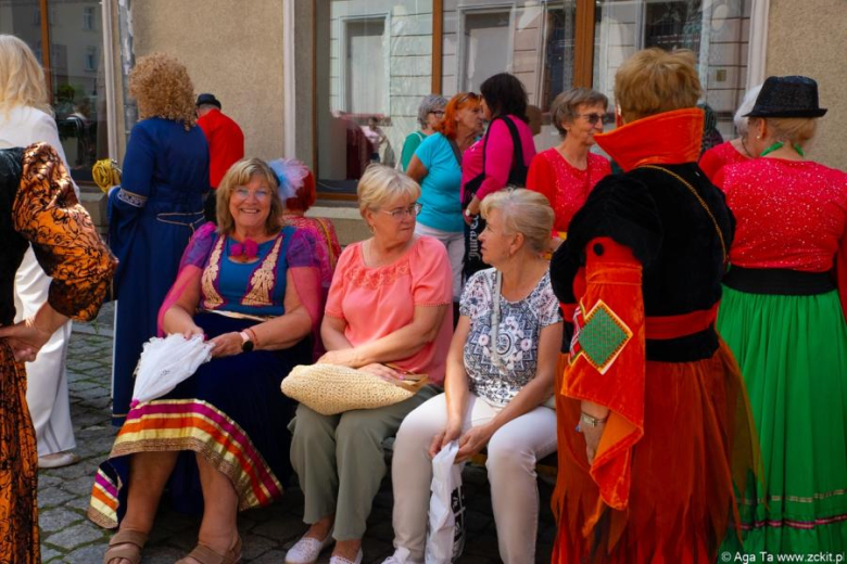 Międzypokoleniowa Biesiada Historyczna z Frankensteinem – radość, historia i wspólna zabawa