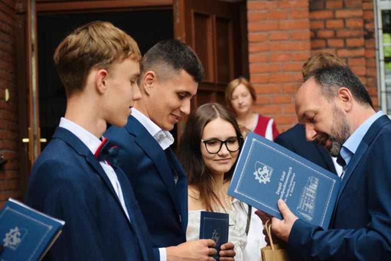 Zakończenie roku szkolnego w ZSP w Ziębicach – czas podsumowań, gratulacji i planów na przyszłość