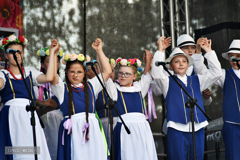 XXVIII Wojewódzki Festiwal Zespołów Artystycznych Kół Gospodyń Wiejskich w Stolcu