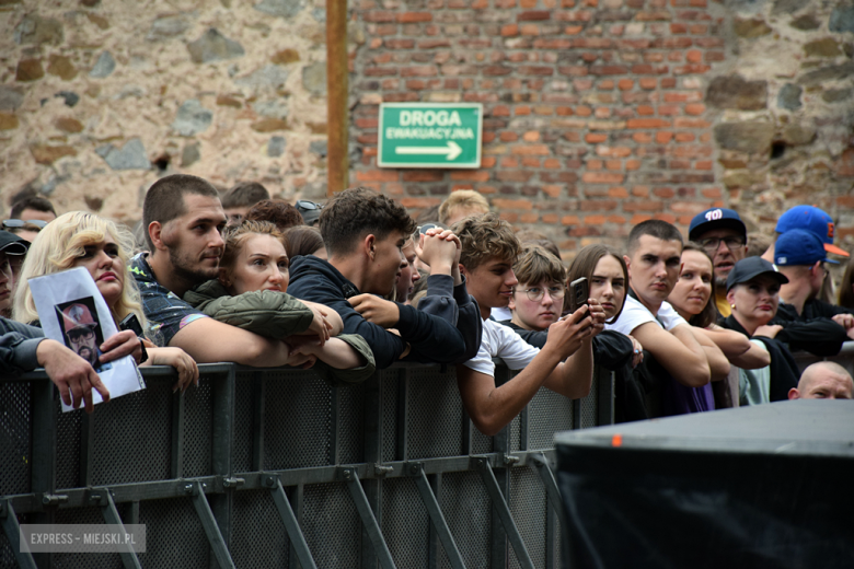 DonGURALesko, Guzior, Grubson i Danzel. Tłumy podczas Dni i Nocy Krzywej Wieży [foto]