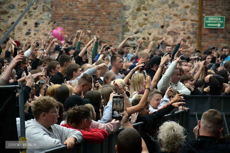 DonGURALesko, Guzior, Grubson i Danzel. Tłumy podczas Dni i Nocy Krzywej Wieży [foto]