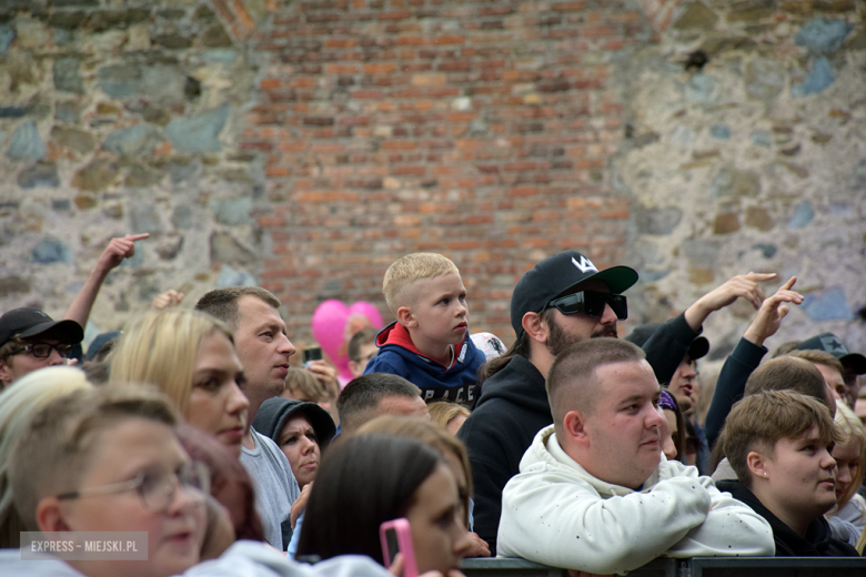 DonGURALesko, Guzior, Grubson i Danzel. Tłumy podczas Dni i Nocy Krzywej Wieży [foto]