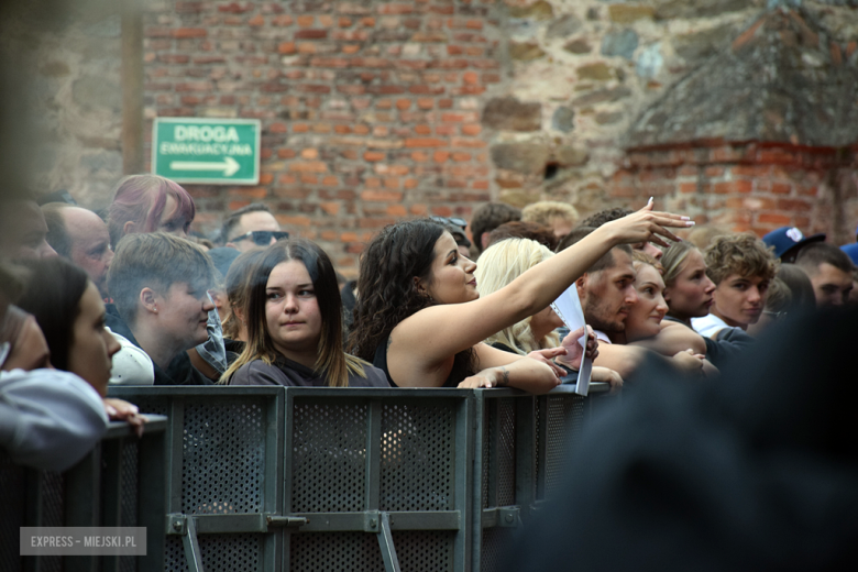 DonGURALesko, Guzior, Grubson i Danzel. Tłumy podczas Dni i Nocy Krzywej Wieży [foto]