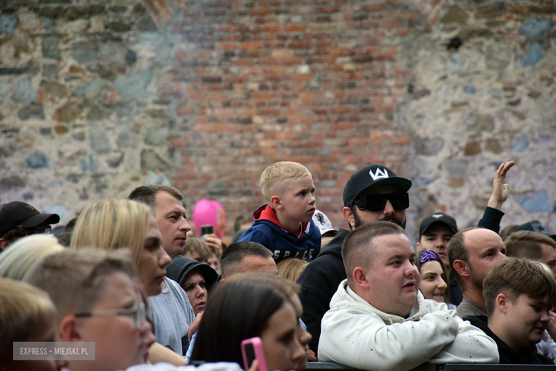 DonGURALesko, Guzior, Grubson i Danzel. Tłumy podczas Dni i Nocy Krzywej Wieży [foto]