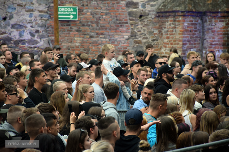 DonGURALesko, Guzior, Grubson i Danzel. Tłumy podczas Dni i Nocy Krzywej Wieży [foto]