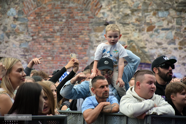 DonGURALesko, Guzior, Grubson i Danzel. Tłumy podczas Dni i Nocy Krzywej Wieży [foto]