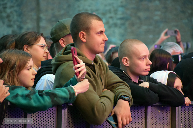 DonGURALesko, Guzior, Grubson i Danzel. Tłumy podczas Dni i Nocy Krzywej Wieży [foto]