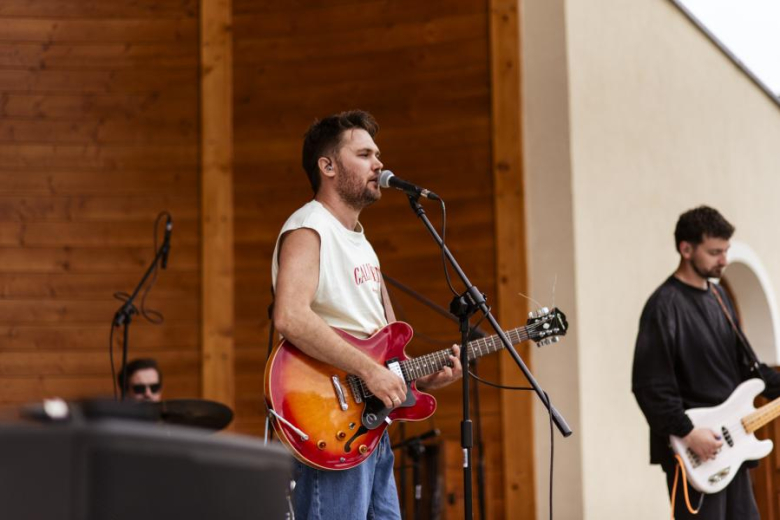 Wakacyjny Park Kultury w Złotym Stoku. Wystąpił zespół Tom J