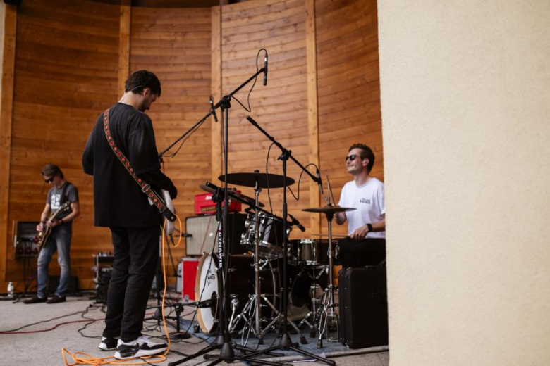 Wakacyjny Park Kultury w Złotym Stoku. Wystąpił zespół Tom J