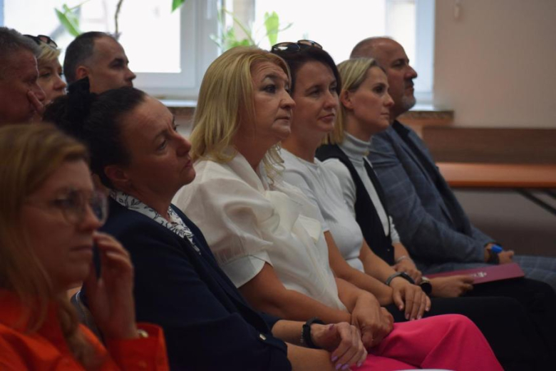 Samorządowcy z regionu rozmawiali z ministrą edukacji o reformach w oświacie