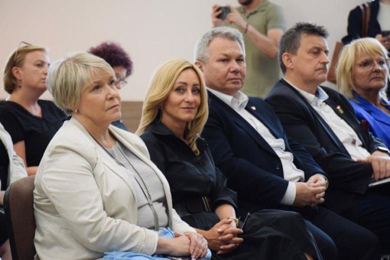 Samorządowcy z regionu rozmawiali z ministrą edukacji o reformach w oświacie