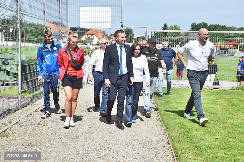 Minister Sportu i Turystyki oraz wicemarszałek Sejmu z wizytą w Kamieńcu Ząbkowickim
