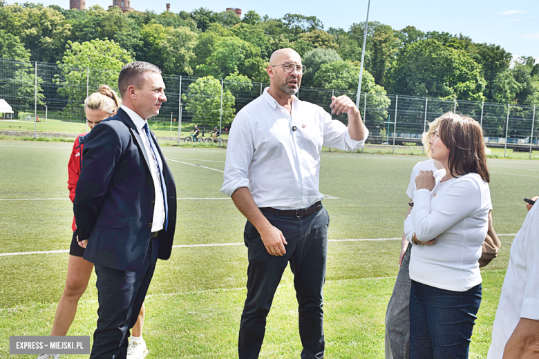 Minister Sportu i Turystyki oraz wicemarszałek Sejmu z wizytą w Kamieńcu Ząbkowickim
