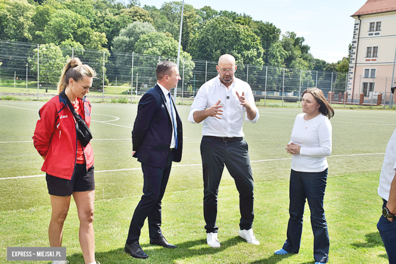 Minister Sportu i Turystyki oraz wicemarszałek Sejmu z wizytą w Kamieńcu Ząbkowickim
