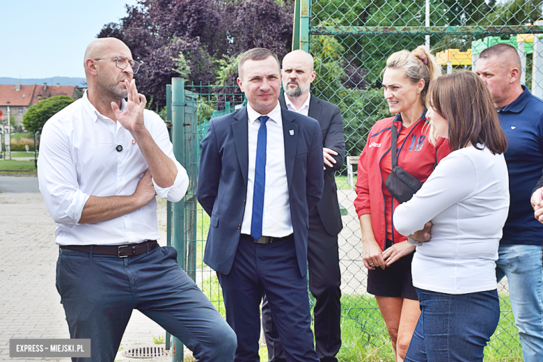 Minister Sportu i Turystyki oraz wicemarszałek Sejmu z wizytą w Kamieńcu Ząbkowickim
