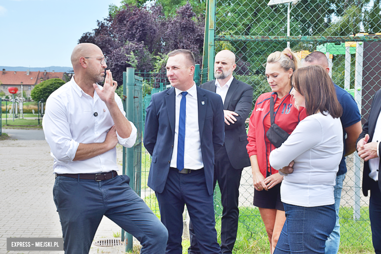 Minister Sportu i Turystyki oraz wicemarszałek Sejmu z wizytą w Kamieńcu Ząbkowickim

