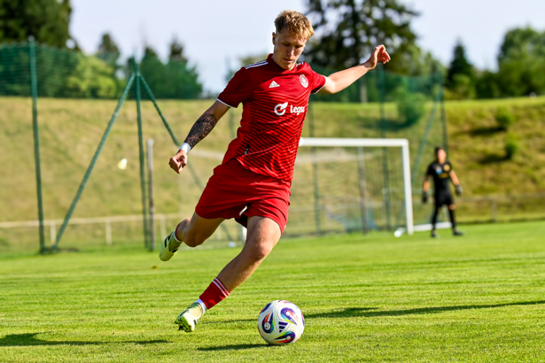 IV liga: Orzeł Ząbkowice Śląskie 4:0 (2:0) Legsad Kościelec
