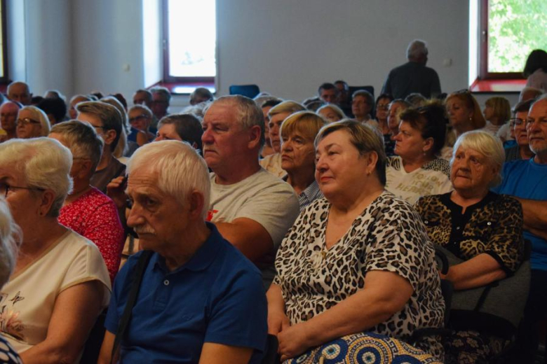 Ruszył Program Karty Seniora Aglomeracji Wrocławskiej – Jak otrzymać kartę i korzystać ze zniżek?
