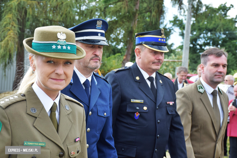 Tradycja połączona z dobrą zabawą i niepowtarzalny wyścig traktorów. Dożynki gminy Stoszowice