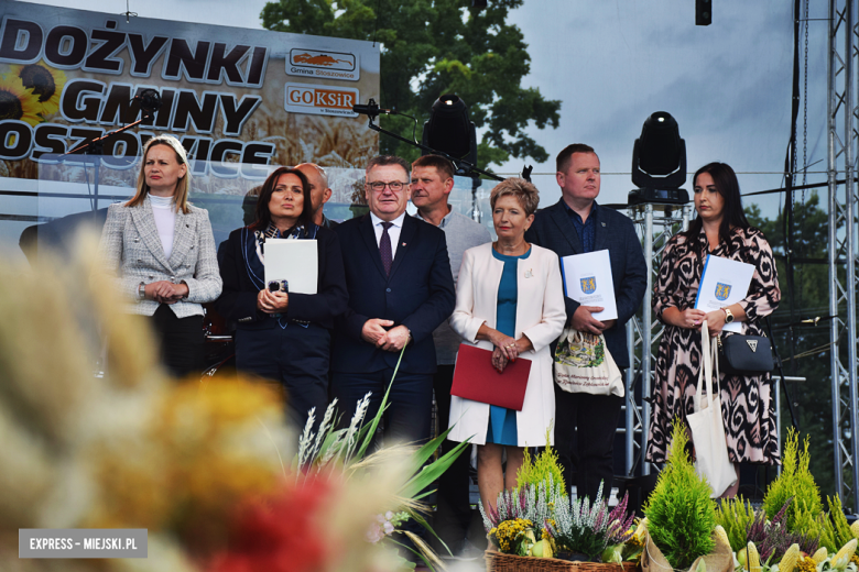 Tradycja połączona z dobrą zabawą i niepowtarzalny wyścig traktorów. Dożynki gminy Stoszowice