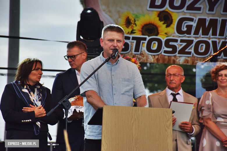 Tradycja połączona z dobrą zabawą i niepowtarzalny wyścig traktorów. Dożynki gminy Stoszowice