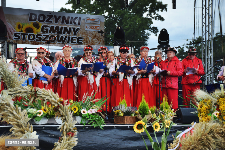 Tradycja połączona z dobrą zabawą i niepowtarzalny wyścig traktorów. Dożynki gminy Stoszowice