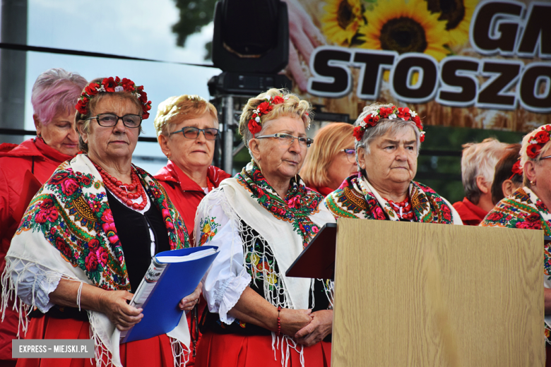 Tradycja połączona z dobrą zabawą i niepowtarzalny wyścig traktorów. Dożynki gminy Stoszowice