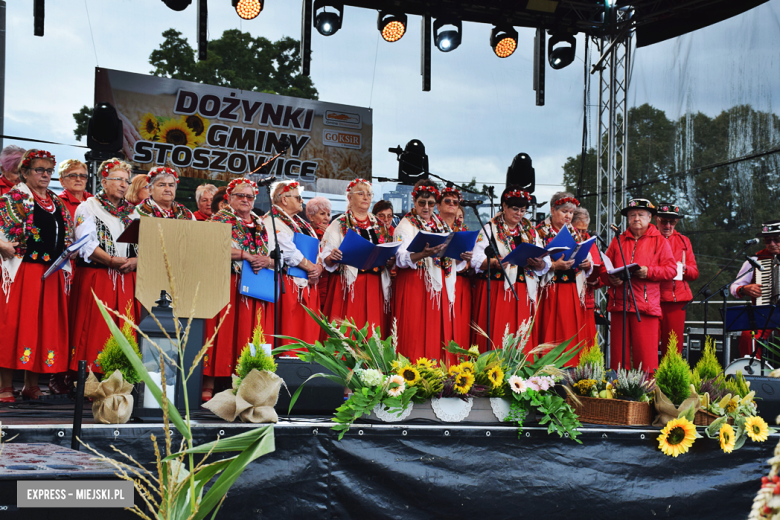 Tradycja połączona z dobrą zabawą i niepowtarzalny wyścig traktorów. Dożynki gminy Stoszowice