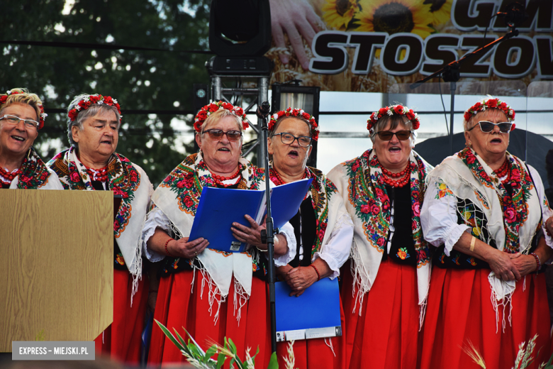 Tradycja połączona z dobrą zabawą i niepowtarzalny wyścig traktorów. Dożynki gminy Stoszowice
