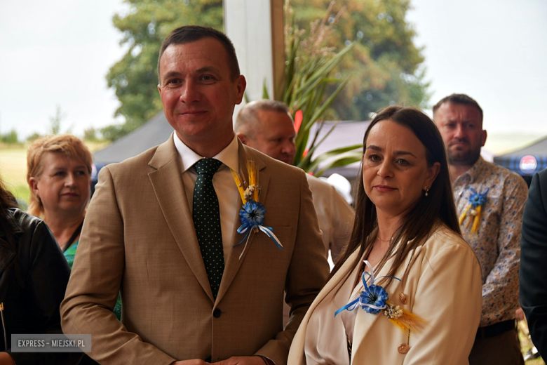 W Starym Henrykowie podziękowano za plony. Dożynki Gminy Ciepłowody