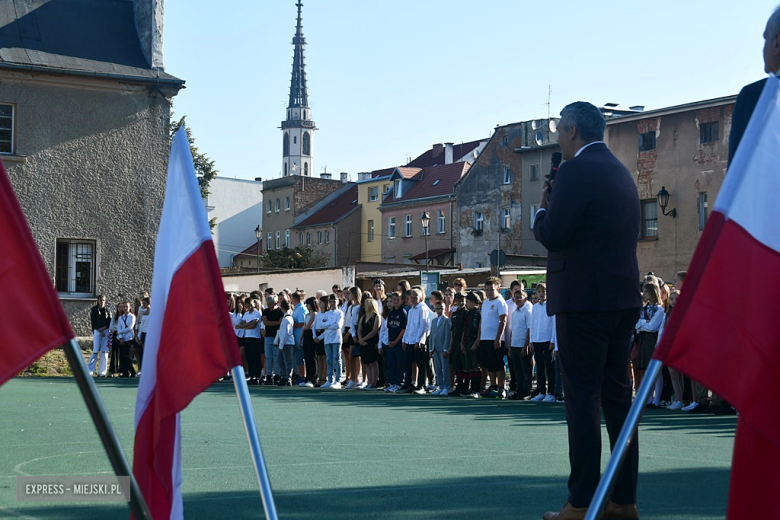 Rozpoczęcie roku szkolnego w Szkole Podstawowej nr 1 w Ząbkowicach Śląskich