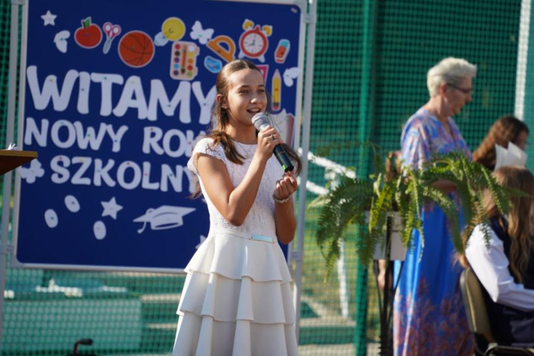 Gminne rozpoczęcie roku szkolnego w Szkole Podstawowej nr 2 w Ziębicach