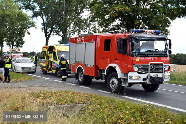 Zderzenie dwóch samochodów na krajowej ósemce