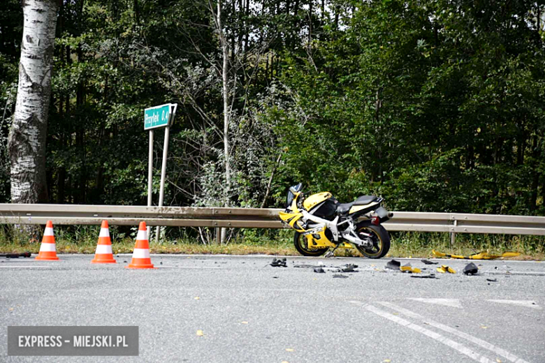 Zderzenie motocyklisty z samochodem osobowym na drodze krajowej nr 8